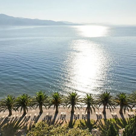 Long Beach Hotel & Resort Longos  Bagian luar foto