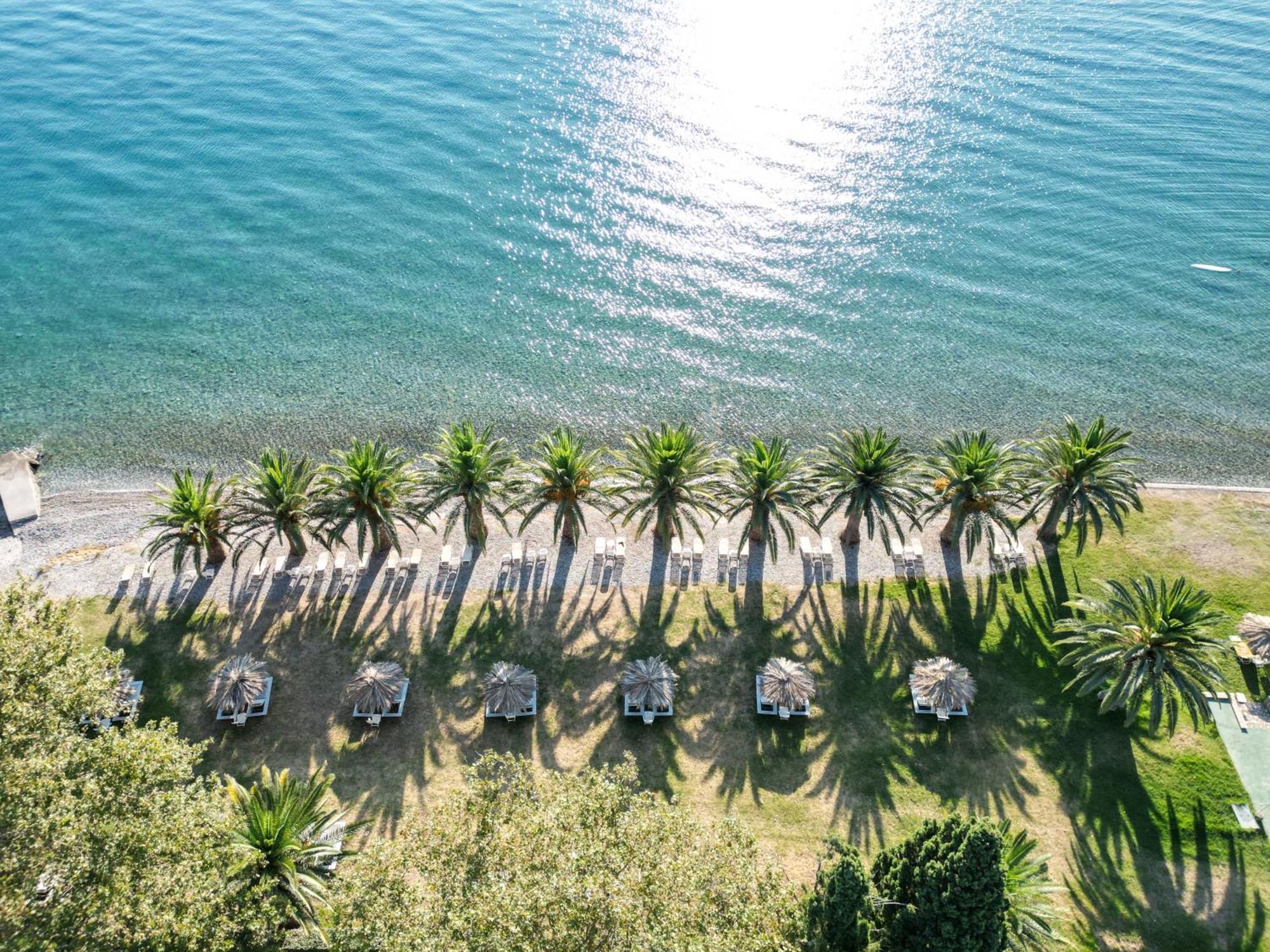 Long Beach Hotel & Resort Longos  Bagian luar foto
