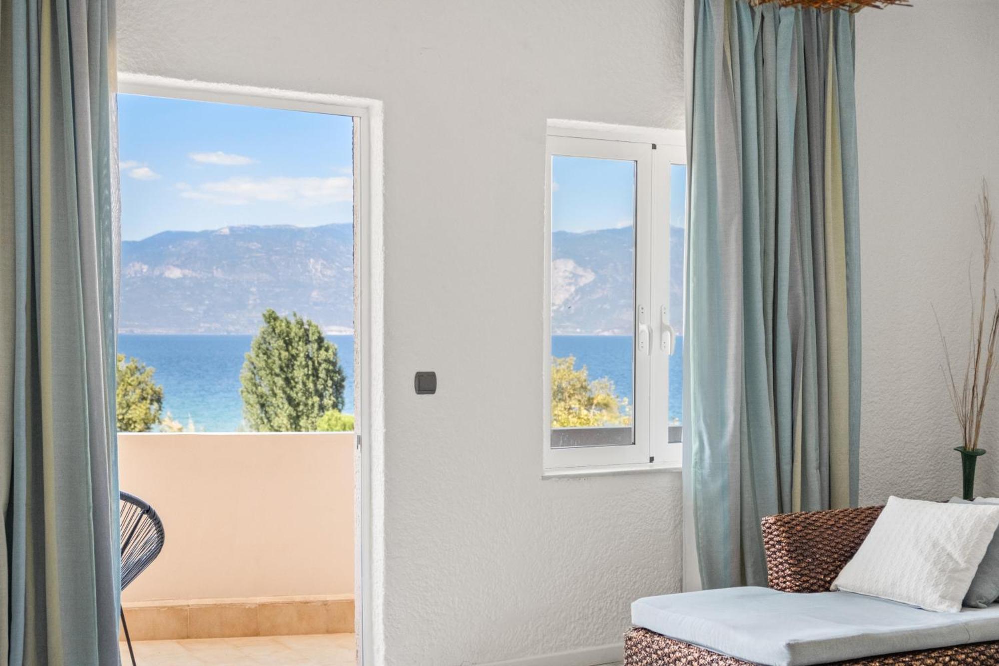 Long Beach Hotel & Resort Longos  Bagian luar foto