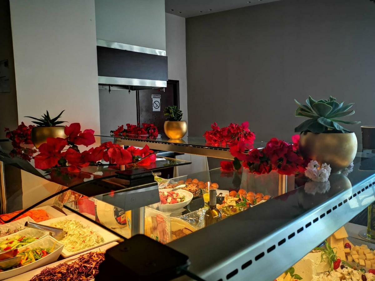 Long Beach Hotel & Resort Longos  Bagian luar foto